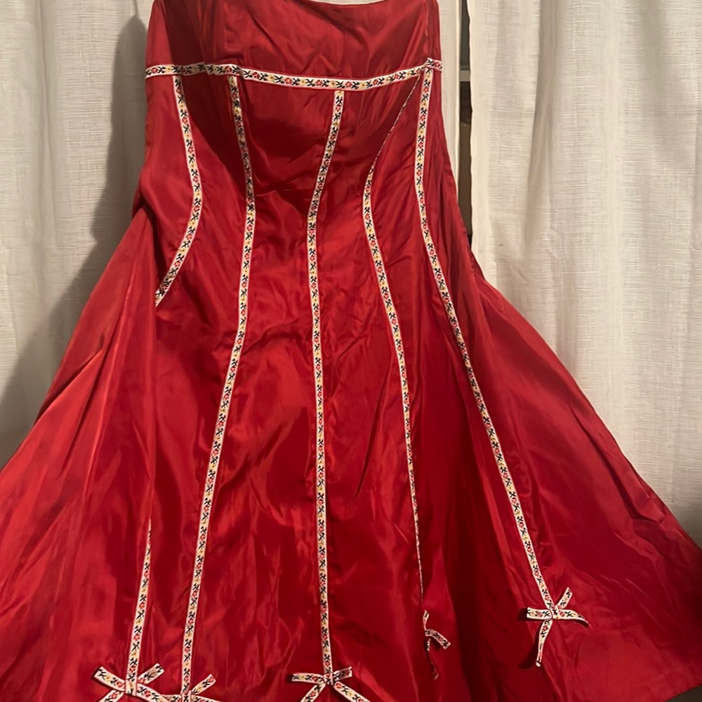 Unique vintage fit and flare strapless dress size large